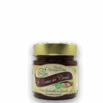 alt="Crema spalmabile con granella di nocciole"